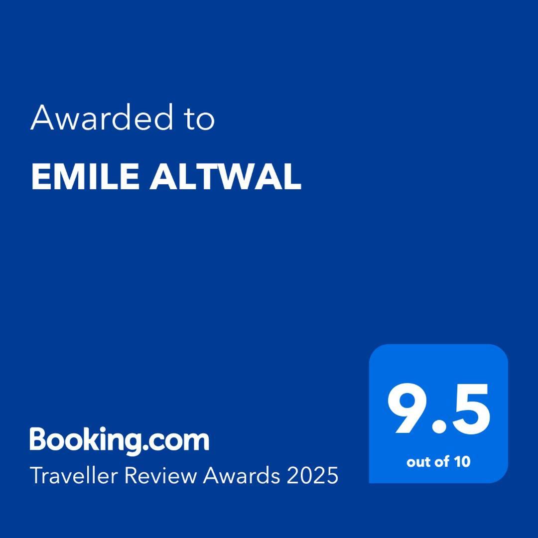 Emile Altwal Madaba Hotel Exterior photo